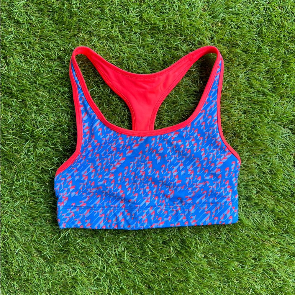 Reversible sports bra